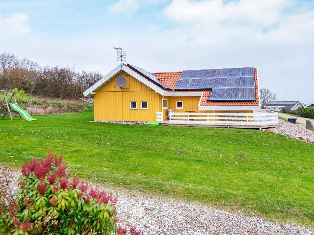 8 Person Holiday Home In Норборг Номер фото