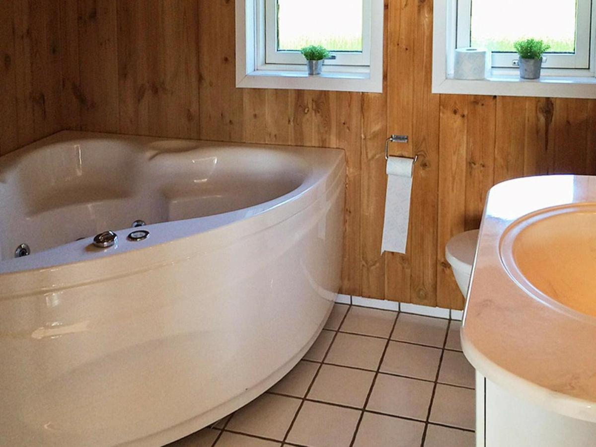 8 Person Holiday Home In Норборг Экстерьер фото